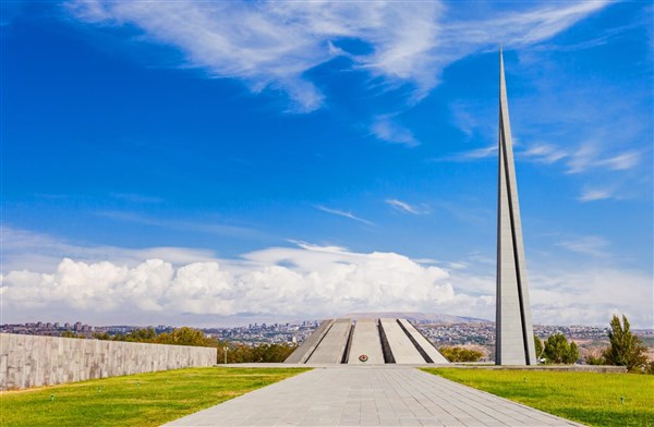 TO NEJLEPŠÍ Z ARMÉNIE památník Cicernakeberd | TO NEJLEPŠÍ Z ARMÉNIE