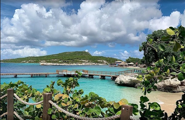 Dreams Curacao Resort, Spa & Casino pohled na další ostrov | Dreams Curacao Resort, Spa & Casino