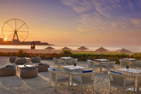 The Ritz Carlton Dubai posezení u pláže | The Ritz Carlton Dubai