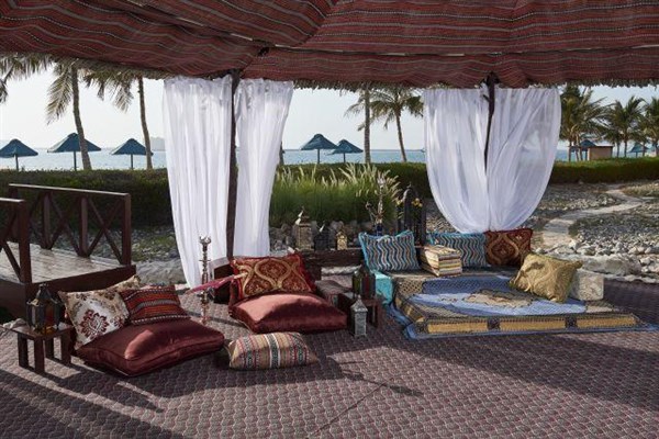 BM Beach Resort (ex Bin Majid resort) posezení se šíšou | BM Beach Resort (ex Bin Majid resort)