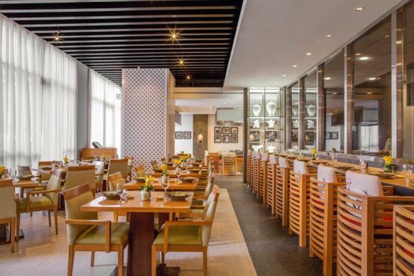 Amwaj Rotana Jumeirah Beach Dubai restaurace | Amwaj Rotana Jumeirah Beach Dubai