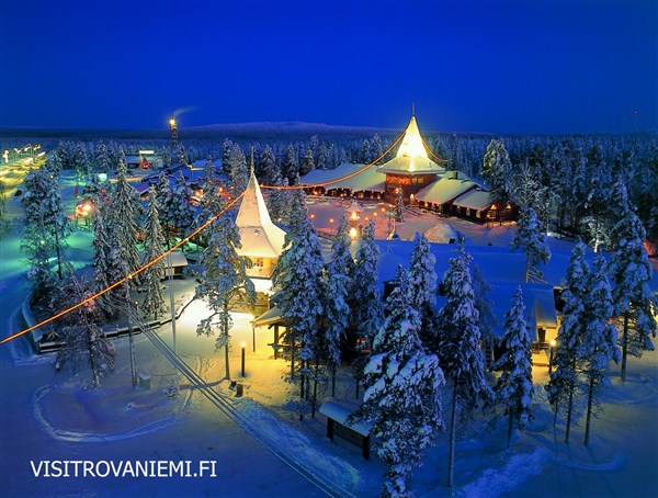 Laponsko - Polární záře v Igloo