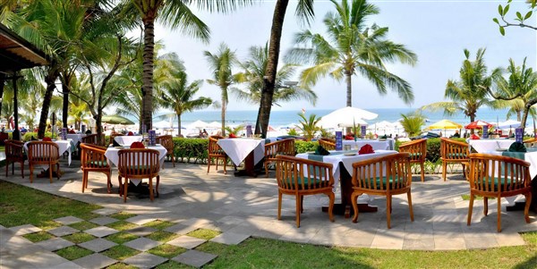 Legian Beach Hotel restaurace u pláže | Legian Beach Hotel