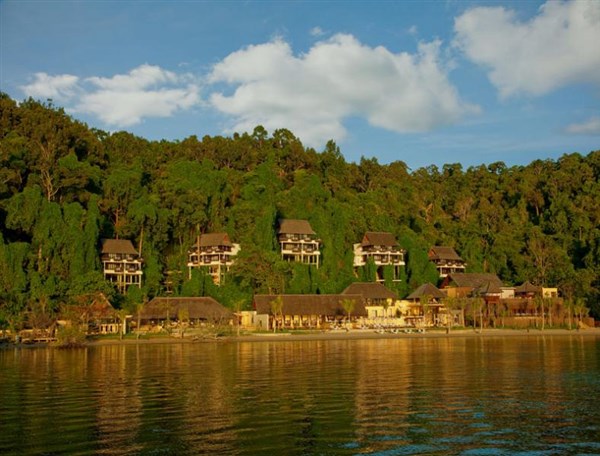 Gaya Island Resort pohled na rezort z moře | Gaya Island Resort