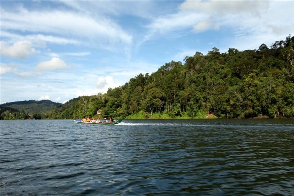 OKRUH BORNEO SARAWAK projížďka na lodi | OKRUH BORNEO SARAWAK