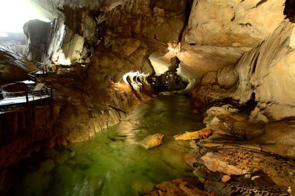 OKRUH BORNEO SARAWAK podzemní řeka | OKRUH BORNEO SARAWAK