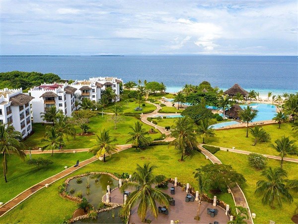 Royal Zanzibar Beach Resort pohled na zahradu a areál | Royal Zanzibar Beach Resort