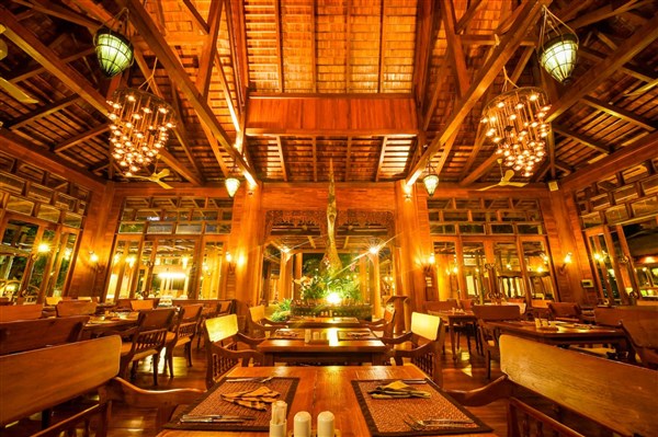 Santhiya Koh Phangan Resort & Spa restaurace | Santhiya Koh Phangan Resort & Spa