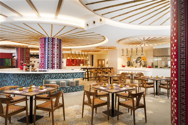 Centara Mirage Beach Resort Dubai jídelna a bar | Centara Mirage Beach Resort Dubai