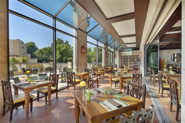 Ajman Saray restaurace | Ajman Saray