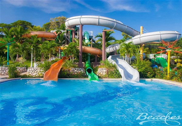 Beaches Ocho Rios tobogány do bazénu | Beaches Ocho Rios