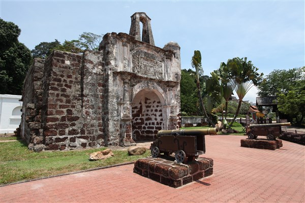 OKRUH MALAJSIÍ zřícená vojenská základna | OKRUH MALAJSIÍ