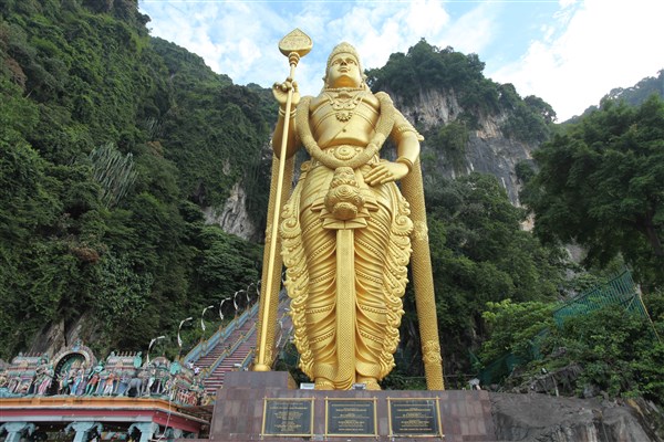 OKRUH MALAJSIÍ obří socha | OKRUH MALAJSIÍ