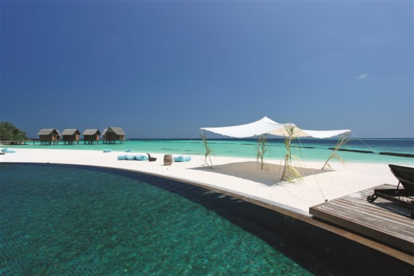 Constance Moofushi Maldives