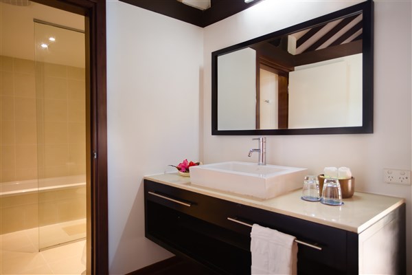 Mana Island Resort & Spa
