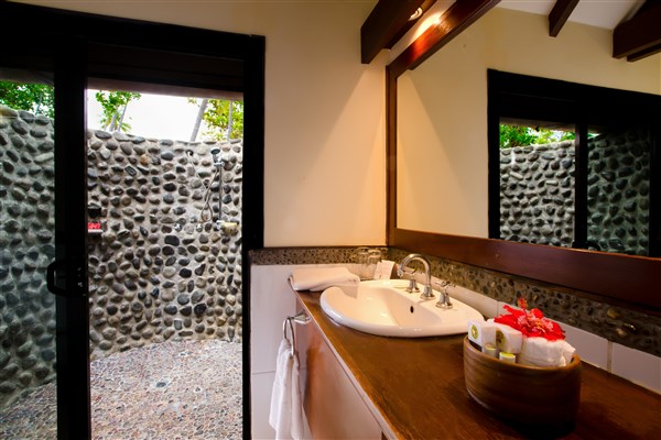 Mana Island Resort & Spa