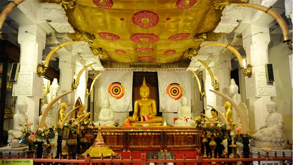 JÓGA S LEKTORKOU chrám | JÓGA S LEKTORKOU