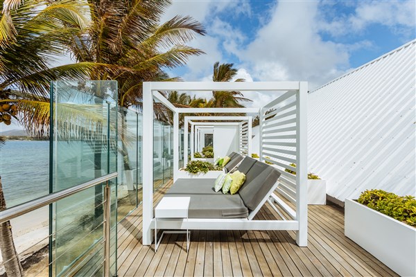 Tropical Attitude