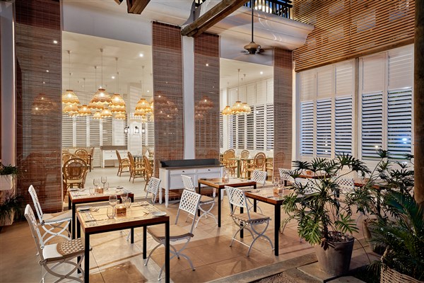 Ravenala Attitude restaurace | The Ravenala Attitude