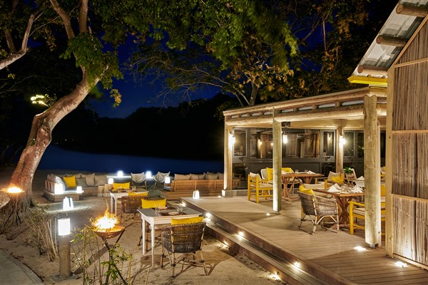 Ravenala Attitude restaurace | The Ravenala Attitude