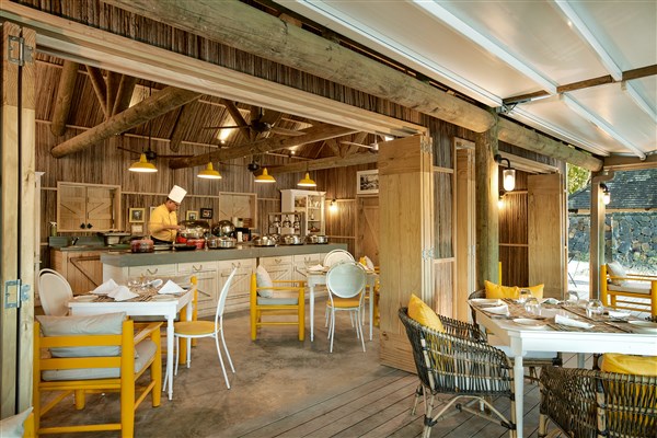Ravenala Attitude restaurace | The Ravenala Attitude
