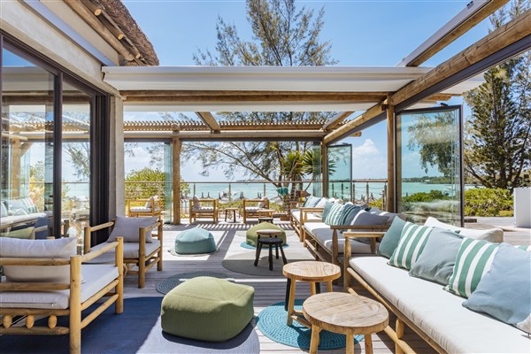 Lagoon Attitude lounge bar | Lagoon Attitude