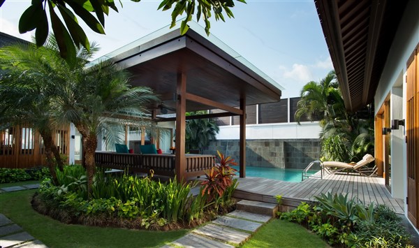 The Samaya Seminyak bazén a zahrada u vily | The Samaya Seminyak
