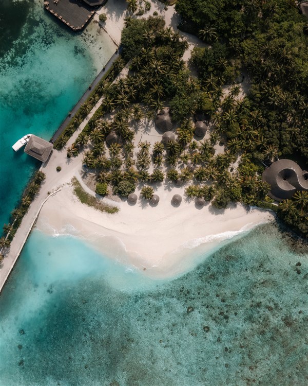 pohled na pláž a moře | Adaaran Select Hudhuran Fushi