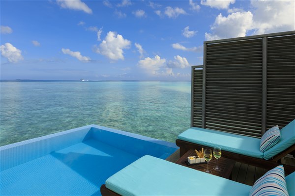 Velassaru bazén s výhledem na moře | Niva Velassaru Maldives