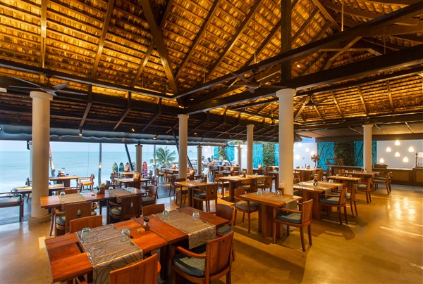 Melati Beach Resort & Spa restaurace | Melati Beach Resort & Spa