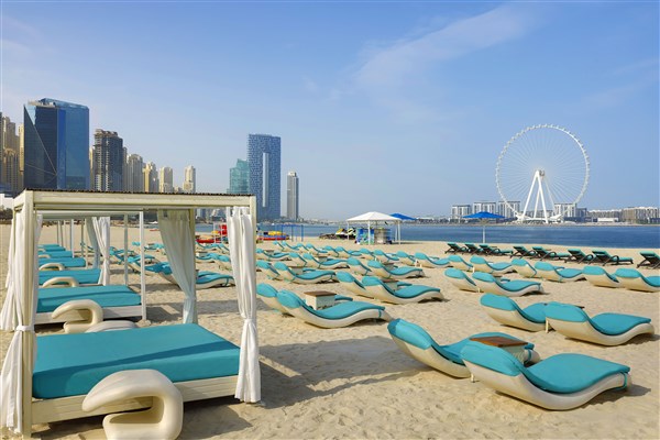 Habtoor Grand Resort, Autograph Collection lehátka na pláži | Habtoor Grand Resort, Autograph Collection