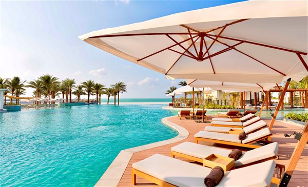 InterContinental Ras Al Khaimah Mina Al Arab Resort lehátka u bazénu | InterContinental Ras Al Khaimah Mina Al Arab Resort