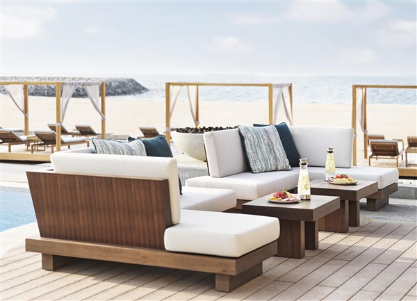 InterContinental Ras Al Khaimah Mina Al Arab Resort posezení u bazénu | InterContinental Ras Al Khaimah Mina Al Arab Resort