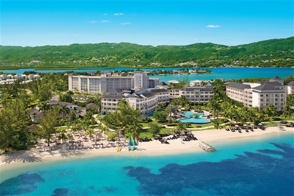 Breathless Montego Bay Resort & Spa pohled na areál | Breathless Montego Bay Resort & Spa