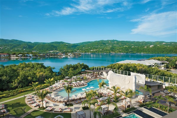 Breathless Montego Bay Resort & Spa pohled na areál | Breathless Montego Bay Resort & Spa
