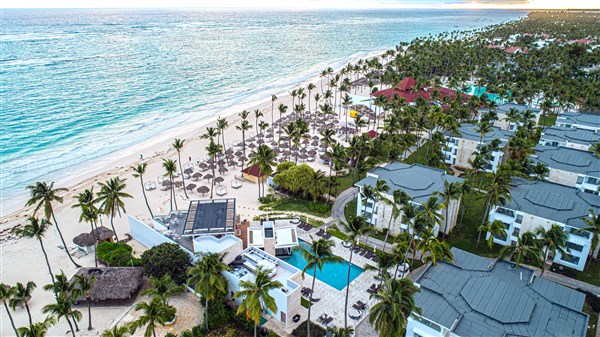 Grand Bavaro Princess celkový pohled na hotel | Grand Bavaro Princess