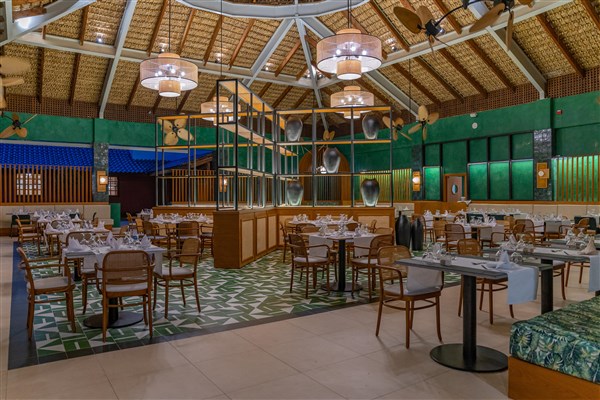 Caribe Deluxe Princess restaurace | Caribe Deluxe Princess Hotel