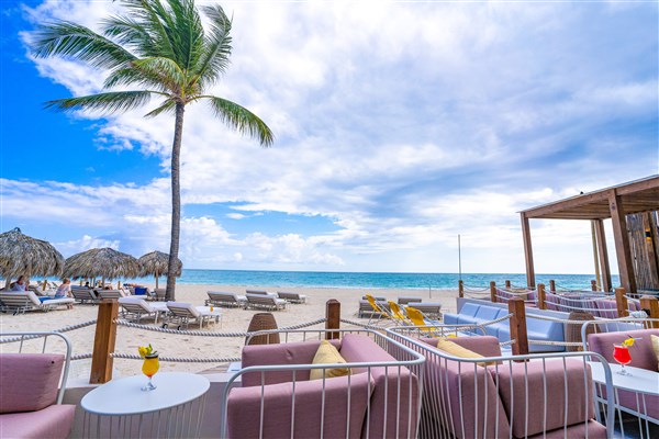 Caribe Deluxe Princess platinum pláž | Caribe Deluxe Princess Hotel