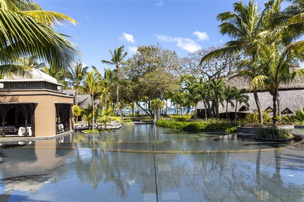 Trou Aux Biches restaurace a zahrada | Trou Aux Biches Beachcomber Resort & Spa