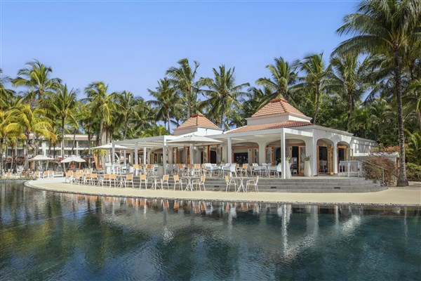 Mauricia bazén a restaurace | Mauricia Beachcomber Resort & Spa