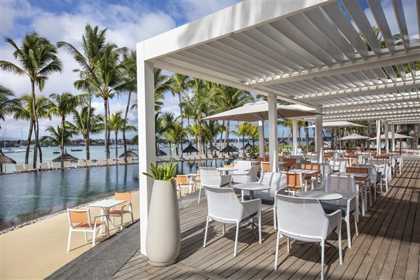 Mauricia bazén a restaurace | Mauricia Beachcomber Resort & Spa