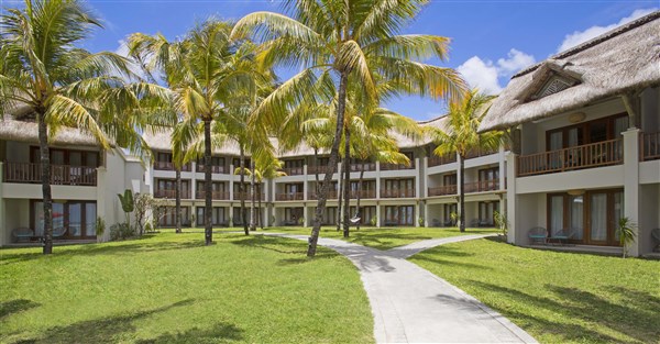 C Mauritius hotelová budova v zahradě | C Mauritius Resort