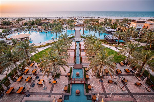 Saadiyat Rotana Resort & Villas pohled na venkovní areál | Saadiyat Rotana Resort & Villas