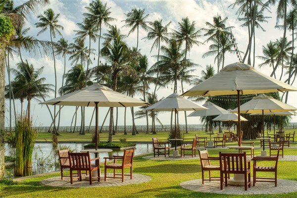 Venkovní posezení | The Blue Water Hotel and Spa