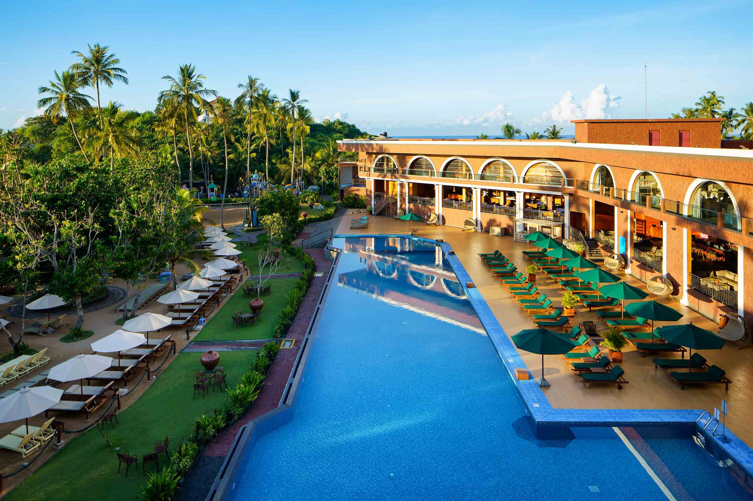 Araliya Beach Resort