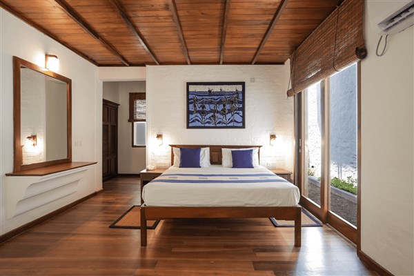 Hibiscus Beach Hotel