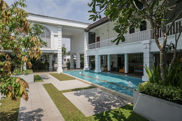 Hibiscus Beach Hotel