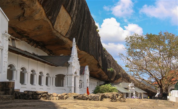 Dambulla - jeskynní chrám | Velký okruh Srí Lankou