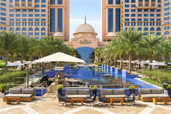 Rixos Marina Abu Dhabi bar u bazénu | Rixos Marina Abu Dhabi